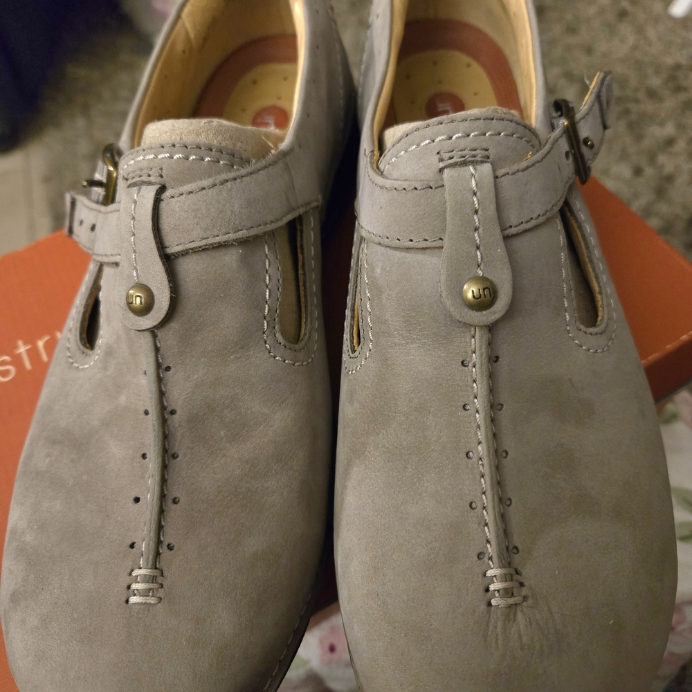 Clarks Unstructired Shoes 8W